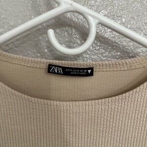 Long sleeve crop top